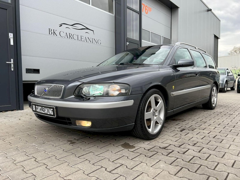 Volvo V70 T5 Titanium (2003)