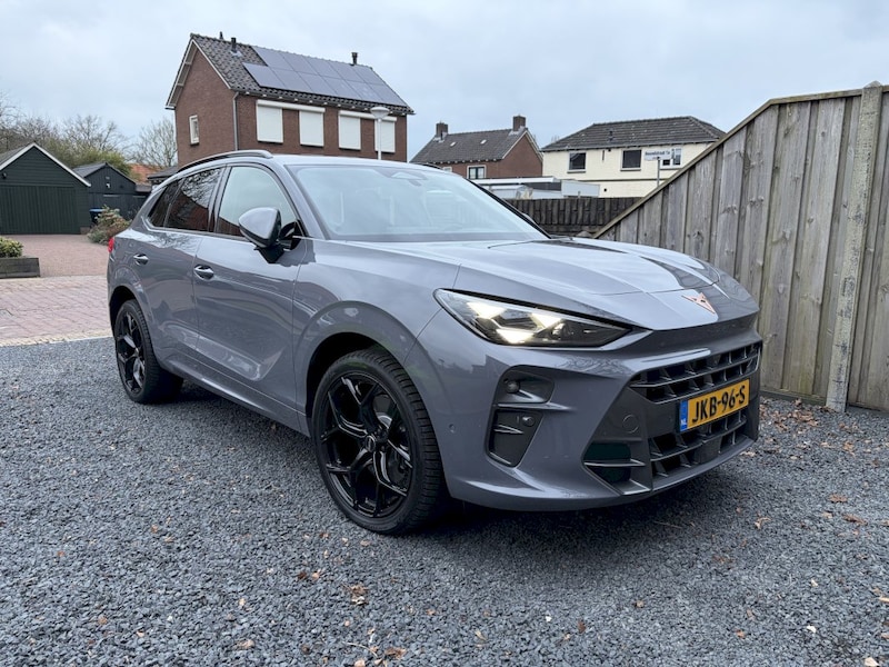 Cupra Terramar 1.5 e-HYBRID VZ Performance (2025)