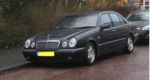 Mercedes-Benz E 240 Avantgarde (1997)