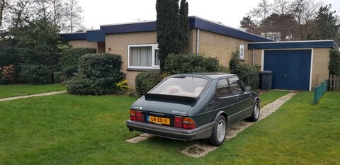 Saab 900S