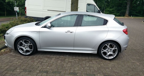 Alfa Romeo Giulietta 1.4 Turbo MultiAir Distinctive (2013)