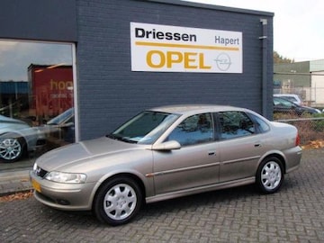 Opel Vectra 2.0i-16V CDX (1999)