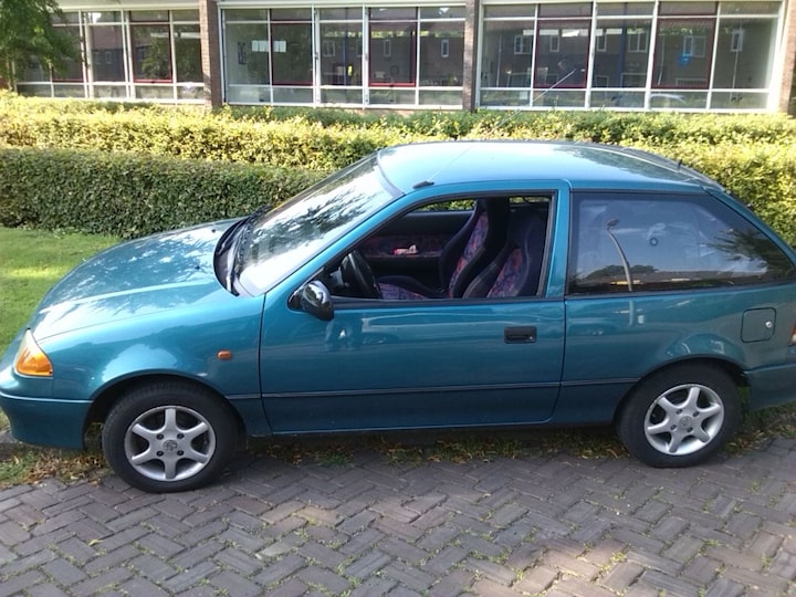 Suzuki Swift 1.3 GS (1998) review AutoWeek