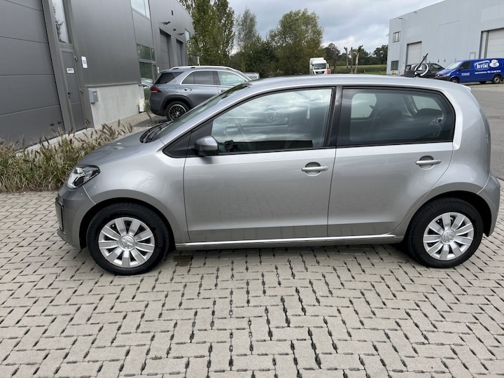 Volkswagen e-Up Style (2021)