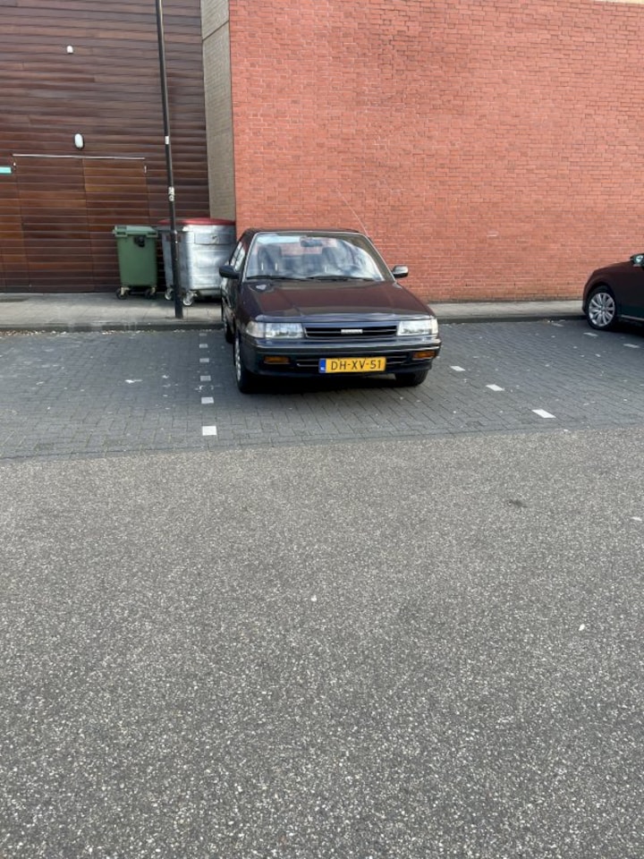 Toyota Carina II 1.6 XLi (1991)