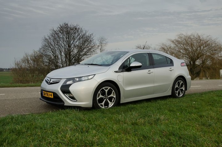 Opel Ampera (2012)
