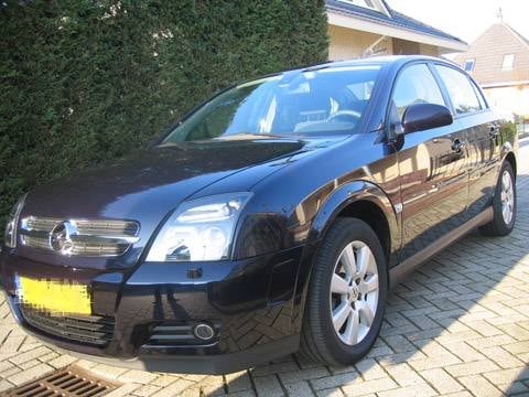 Opel Vectra 1.9 CDTi 120pk V-Line (2005)