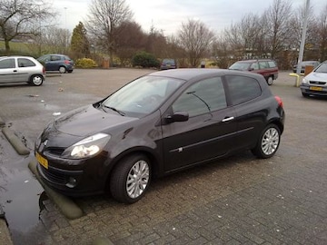 Renault Clio 1.6 16V Dynamique Luxe (2006)