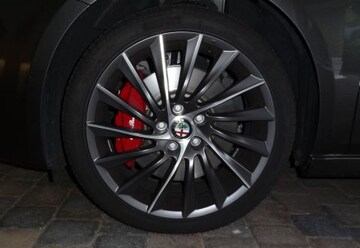 Alfa Romeo Giulietta 1.750 TBi Quadrifoglio Verde (2011)