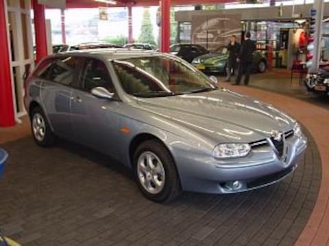 Alfa Romeo 156 Sportwagon 1.9 JTD 16V Distinctive (2003)