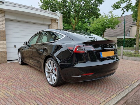 Tesla Model 3 Performance AWD