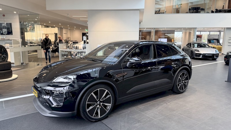 Porsche Macan 4 Electric (2026)