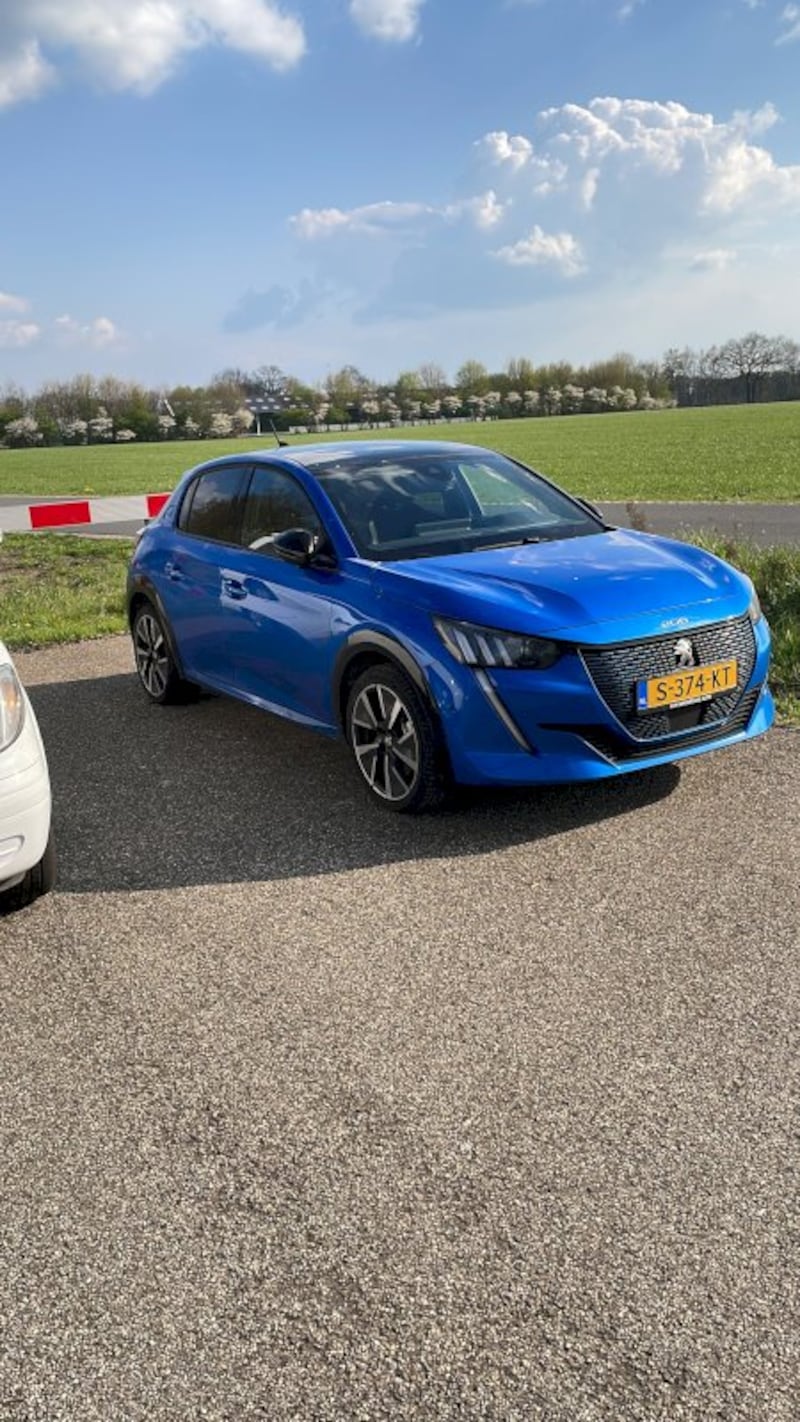 Peugeot e-208 GT EV 50kWh 136 (2023)