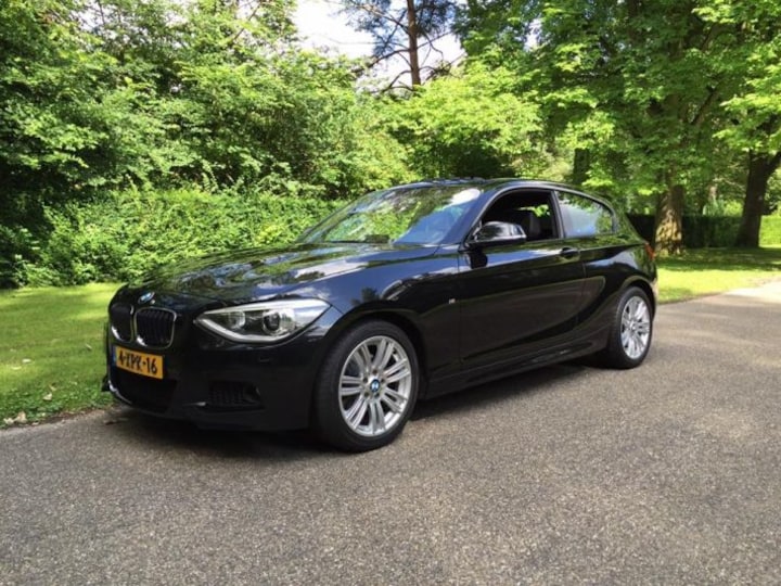 BMW 118i High Executive (2014)