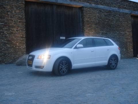 Audi A3 Sportback 1.9 TDI Attraction Pro Line (2008)