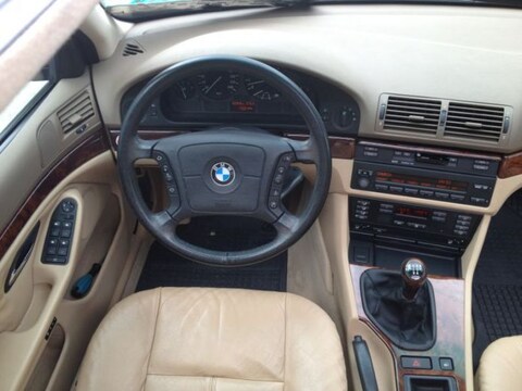 BMW 528i Executive
