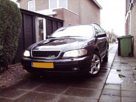 Opel Omega Stationwagon 2.6i-V6 Executive (2002)