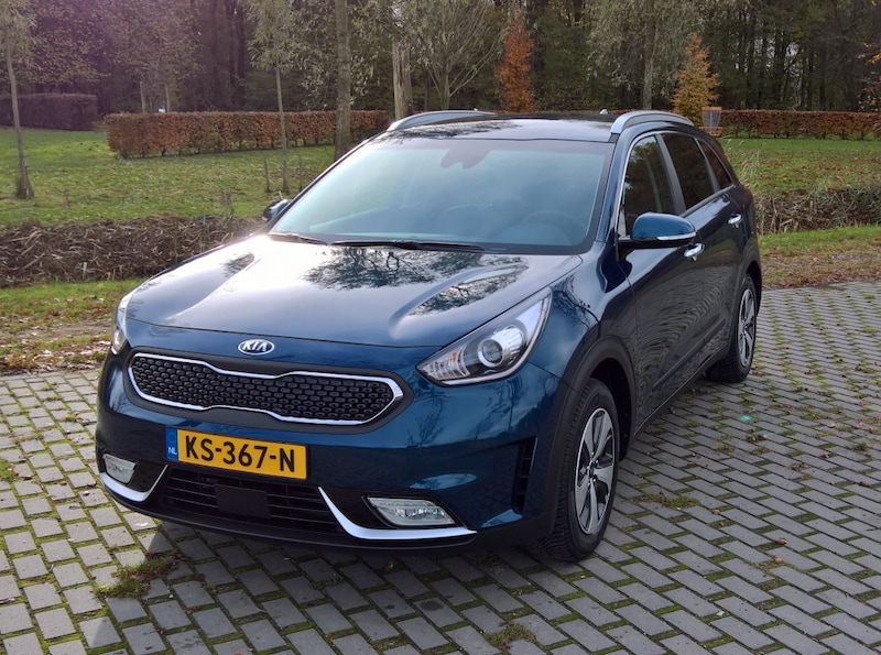 Kia Niro 1.6 GDi Hybrid BusinessLine (2016)