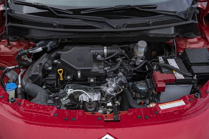 Suzuki Swift automaat naast handbak