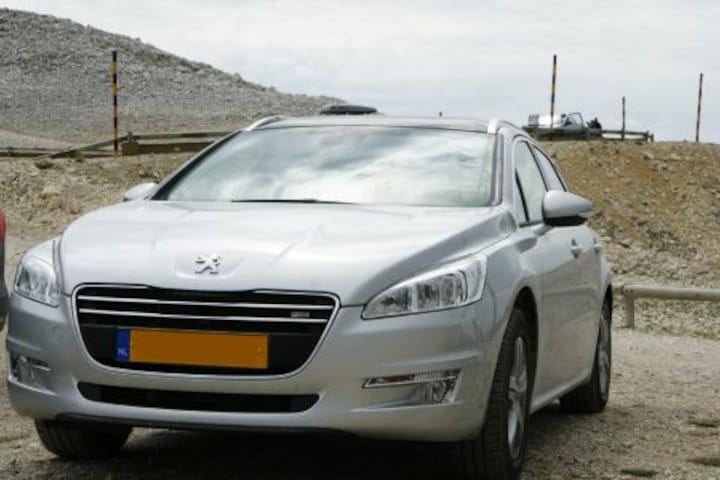 Peugeot 508 SW Active 1.6 e-HDi (2011)
