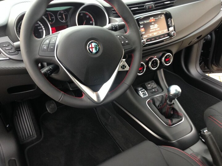 Alfa Romeo Giulietta 2.0 JTDm 150 Sprint (2015)