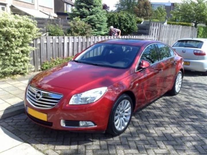 Opel Insignia 1.6 Turbo Cosmo (2009)