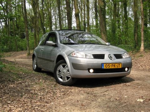 Renault Mégane 1.6 16V Privilge Luxe (2004)