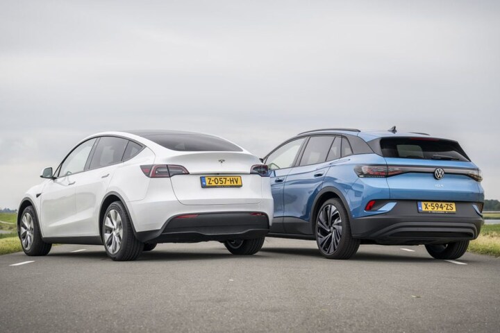 Tesla Model Y en Volkswagen ID4