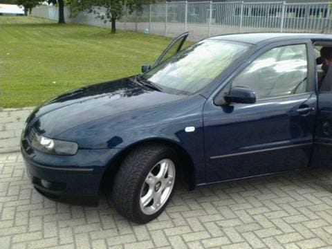 Seat Toledo 2.3 V5 Executive (2000)