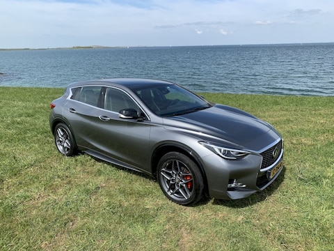 Infiniti Q30 1.6t 115kW Sport