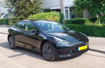 Tesla Model 3 RWD (2023)