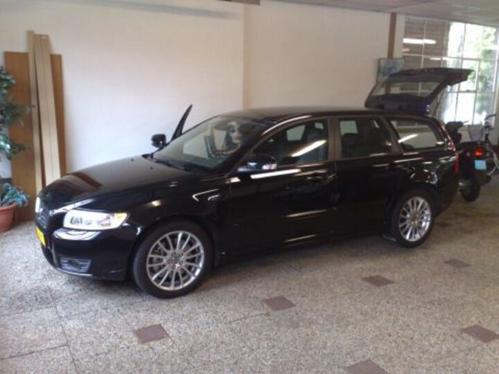 Volvo V50 2.0D Edition II (2010)