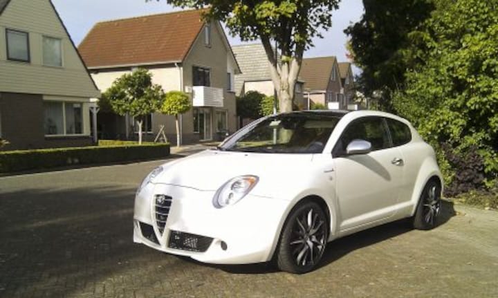 Alfa Romeo MiTo 1.3 JTDm Eco Distinctive (2013)