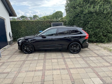 Volvo XC60 T8 Plug-in Hybrid AWD Ultimate Black Edition (2024)