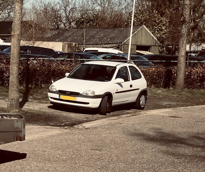 Opel Corsa 1.4i Sport (1997)