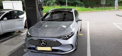 Mercedes-Benz CLA 200 EQ Shooting Brake Business Solution