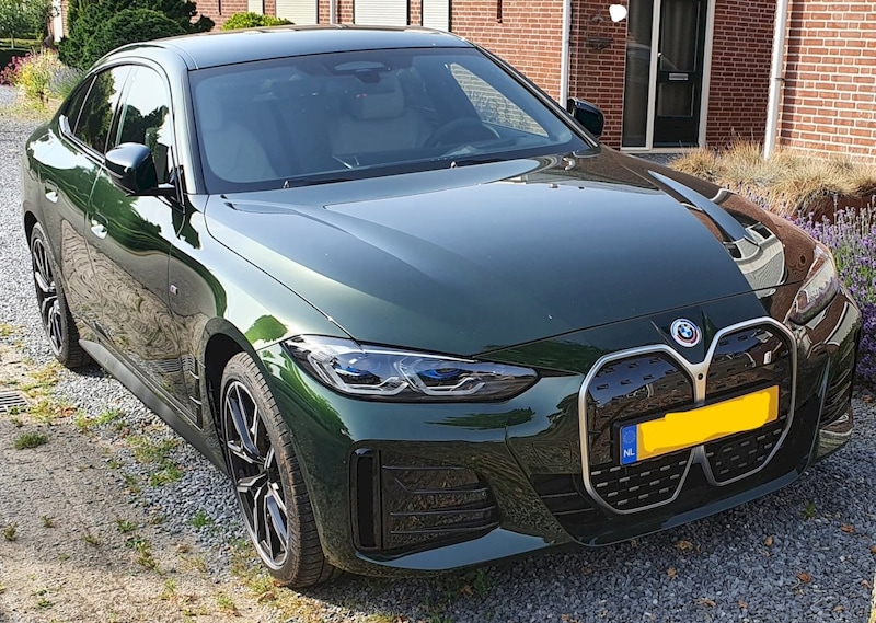 BMW i4 eDrive40 (2022)