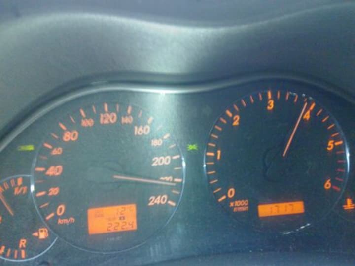 Toyota Avensis Wagon 2.2 D-4D D-CAT Executive (2006)