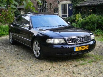 Audi S8 (1998)