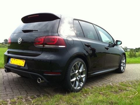 Volkswagen Golf 2.0 TSI GTI Edition 35 (2011)