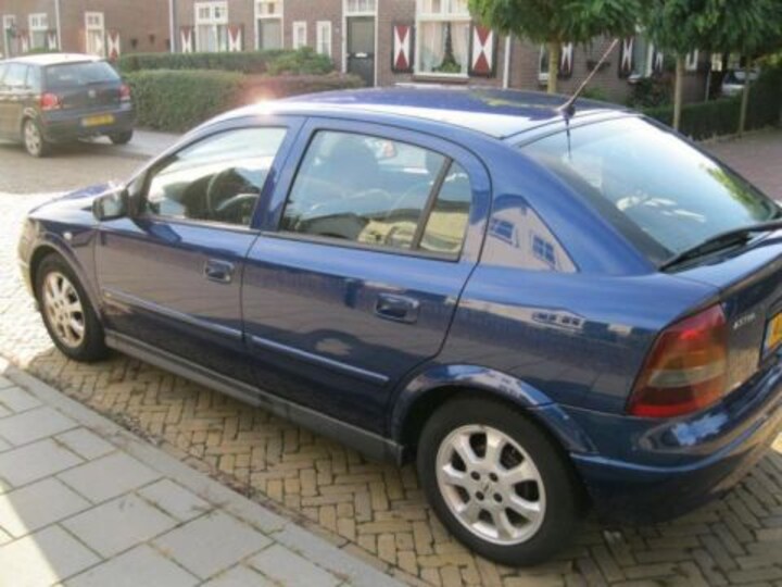 Opel Astra 1.6i Njoy