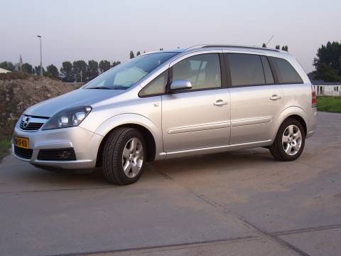 Opel Zafira 1.8 Cosmo (2006)