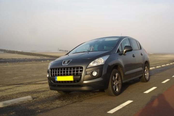 Peugeot 3008 Première 1.6 VTi (2009)