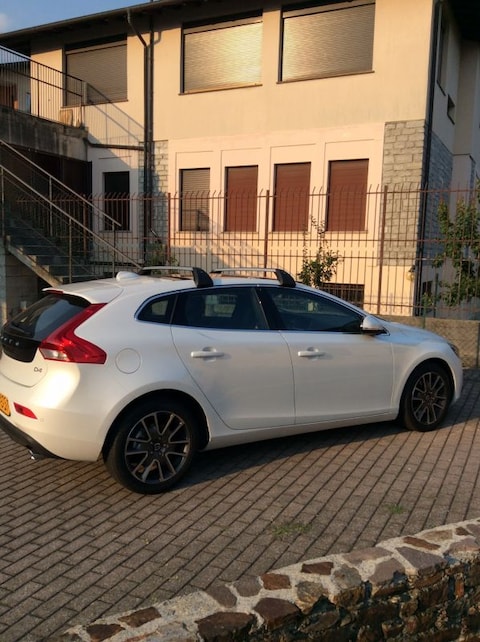 Volvo V40 D4 Business Summum (2014)