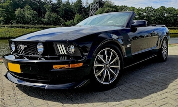 Ford Mustang (2007)