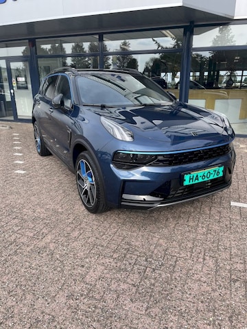 Lynk & Co 01 (2025)