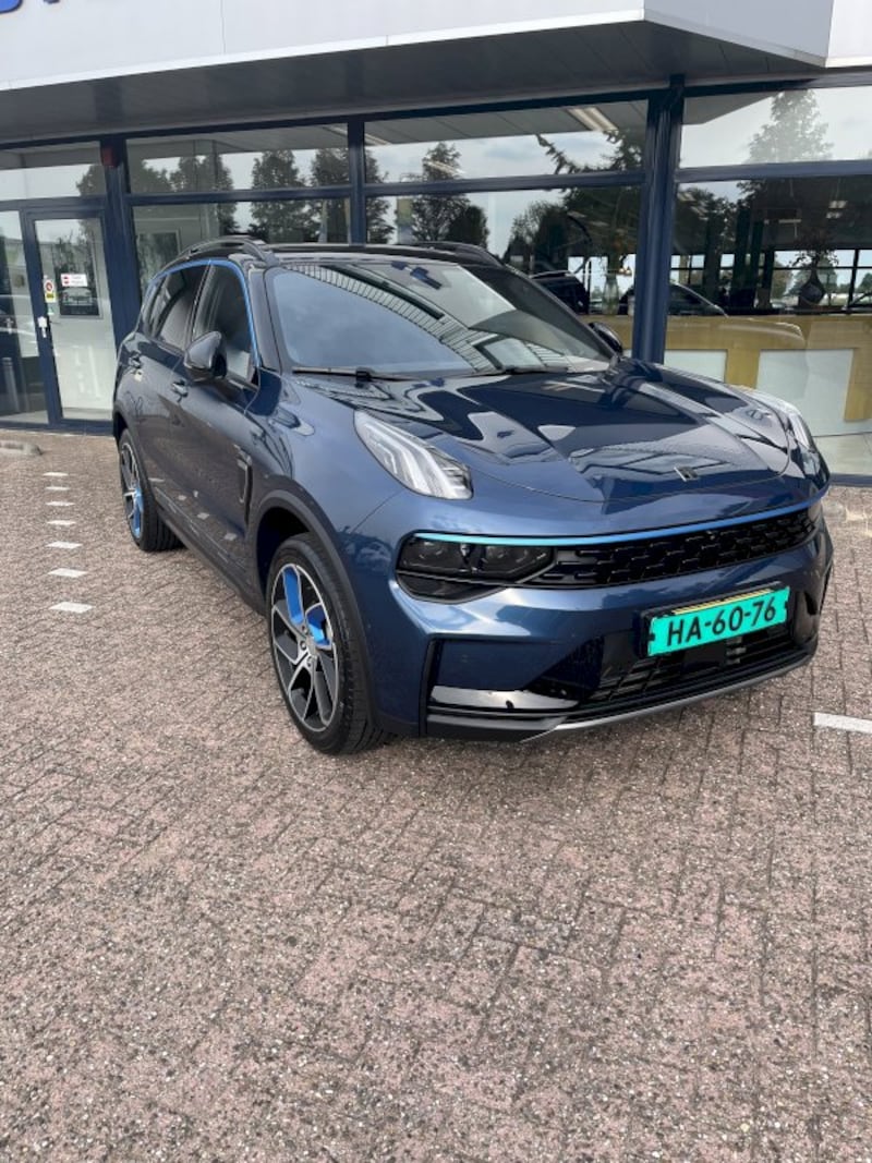 Lynk & Co 01 (2025)