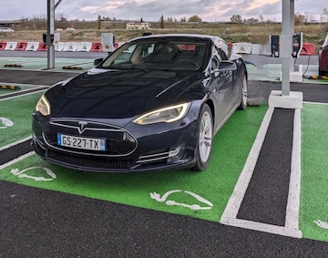 Tesla Model S 85 Signature (2014)