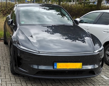 Tesla Model Y RWD (2025)