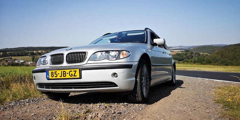 BMW 318i touring (2002)